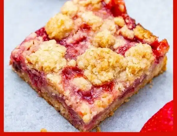 Strawberry Oatmeal Crumble Bars